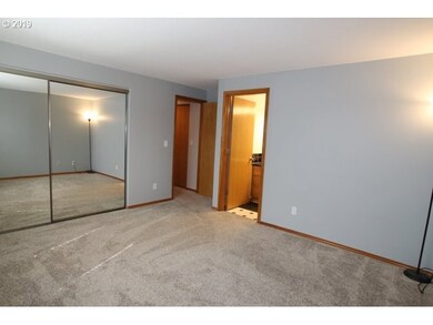 1277 NE Paloma Ave, Gresham, OR 97030 - photo 7