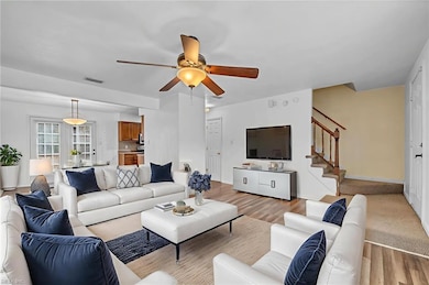 809 Huntly Dr, Chesapeake, VA 23320 - photo 4