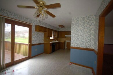 DINING/KITCHEN
