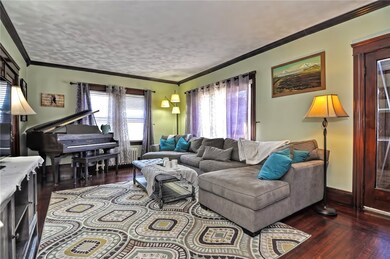 113 Burnside St, Cranston, RI 02910 - photo 4