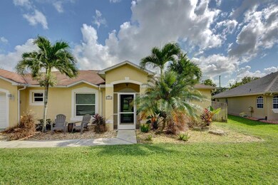 1372 SW Tadlock Ave Port St-large-006-01