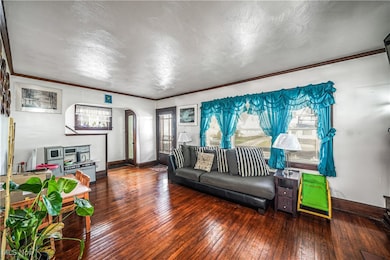 3679 W 103rd St, Cleveland, OH 44111 - photo 5