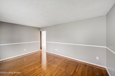 5706 Indian Rock Rd, Louisville, KY 40219 - photo 3