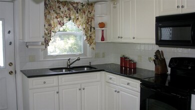 18 Ridgefield Dr, Milford, NH 03055 - photo 4