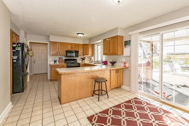 1724 Greenlefe Ct NW, Cedar Rapids, IA 52405 - photo 5