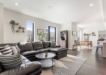 14 W Broadway unit 705, Boston, MA 02127 - photo 5