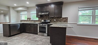 962 Fairgrounds Rd, Hatfield, PA 19440 - photo 3