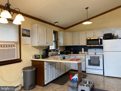 75 Givens Ln, Berkeley Springs, WV 25411 - photo 5