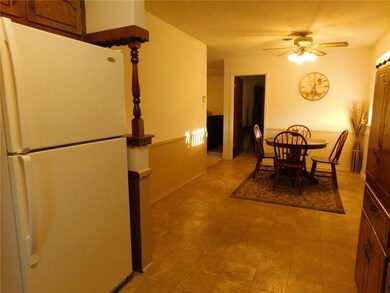 Refrigerator stays