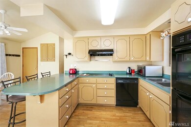 8617 4th Place SE, Everett, WA 98208 - photo 5