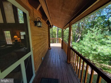 84 Berks Ct, Berkeley Springs, WV 25411 - photo 5