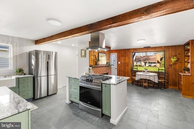 216 Park Ave, Mount Joy, PA 17552 - photo 2