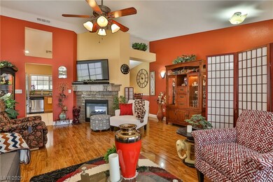 2675 Holy Cross Dr, Las Vegas, NV 89156 - photo 6