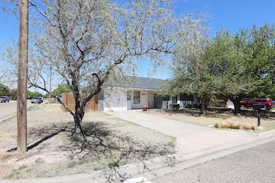 2601 17th Ave, Canyon, TX 79015 - photo 2