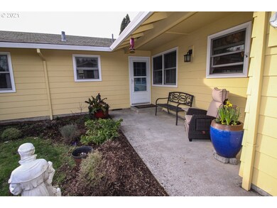 3315 17th Ave, Forest Grove, OR 97116 - photo 2