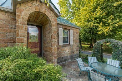 824 Jefferson St, Newburgh, IN 47630 - photo 3