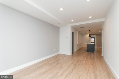 2039 Morris St, Philadelphia, PA 19145 - photo 3