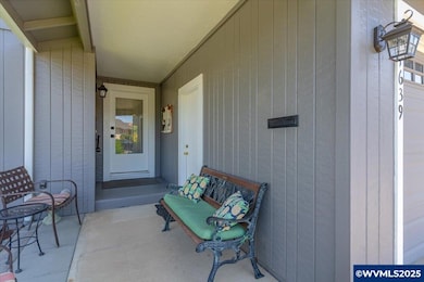 1639 Nut Tree Dr NW, Salem, OR 97304 - photo 4