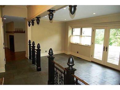 Entry/Foyer.