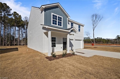 407 Pinnacle Dr, Randleman, NC 27317 - photo 2