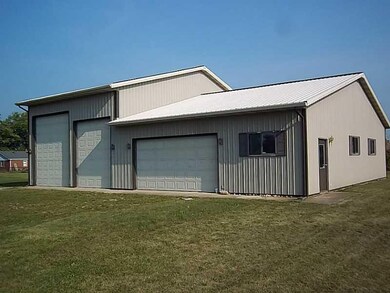 1090 N 700 W, Fountaintown, IN 46130 - photo 3