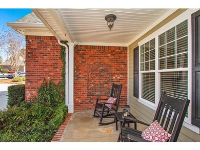 ROCKING CHAIR FRONT PORCH
