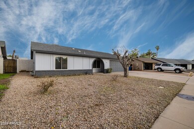 1661_S_Alamo_Cir_03