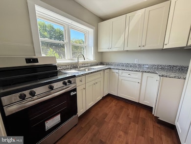 59 N Main St unit 3, Lambertville, NJ 08530 - photo 3