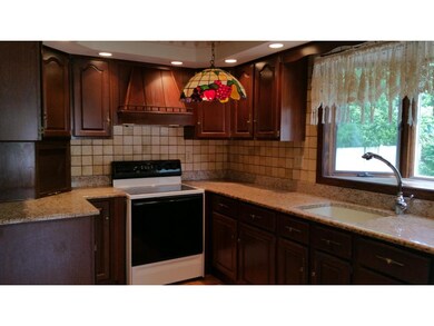 73 Kilby St, Manchester, NH 03103 - photo 3