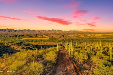 Panoramic Mountain Views!