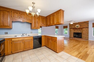 1055 Blaze Ct, Harrisonburg, VA 22801 - photo 3