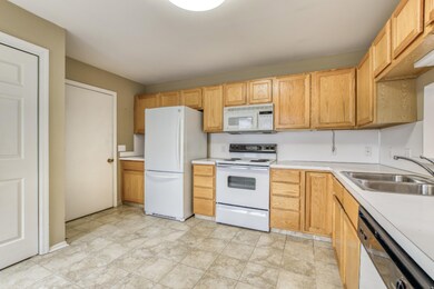 Falcon Crest 3332-7