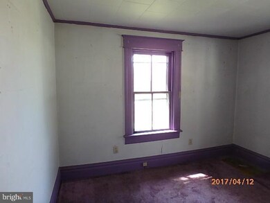 8 Center St, Hancock, MD 21750 - photo 5