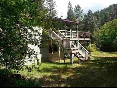 10015 Eliza Gulch Rd, Yreka, CA 96097 - photo 3