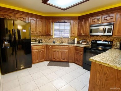 1010 E Buchanan Dr N, Pharr, TX 78577 - photo 6