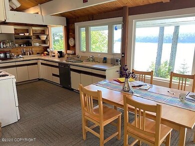 3922 Cliffside Rd - Dining & Kitchen