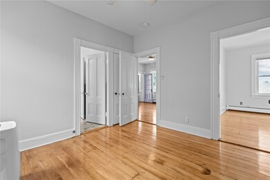 39 Evergreen St unit 2, Providence, RI 02906 - photo 4