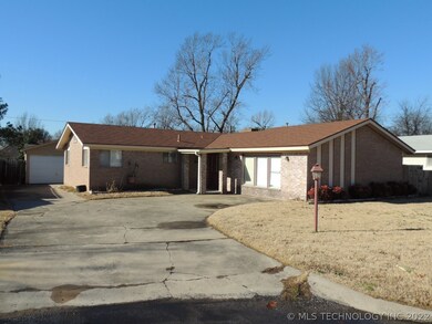 1814 S Cedar Ave, Broken Arrow, OK 74012 - photo 2
