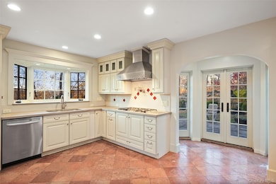 31 Laurel Dr, Mount Kisco, NY 10549 - photo 4