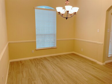 8202 Garrison Point Dr, Houston, TX 77040 - photo 4