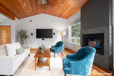 VAULTED T&G CEILINGS