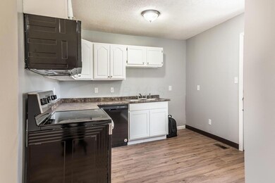 1672 Westbrook Dr, Columbus, OH 43223 - photo 5