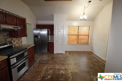 1402 Creek St, Copperas Cove, TX 76522 - photo 4