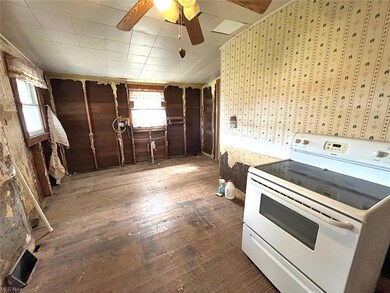 Unfinished kitchen