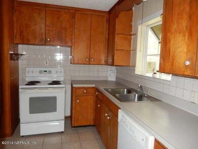 8206 Circle St S, Jacksonville, FL 32216 - photo 3