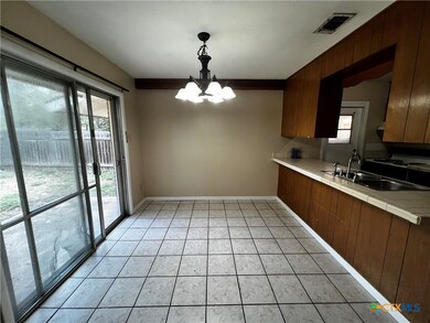 1004 Hillyer St unit 1004, San Marcos, TX 78666 - photo 4