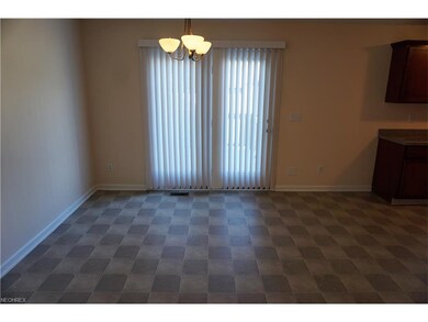 Dining Room with sliding doors to the backyard dec