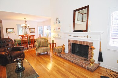 MLS_DSC_0212_living2