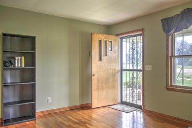 933 University St, Martin, TN 38237 - photo 4