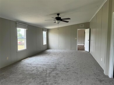 1011 Ben Dr, Cleburne, TX 76031 - photo 5